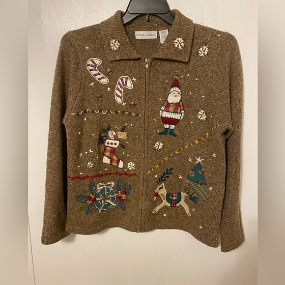 Victoria Jones - Picture 1 of 4